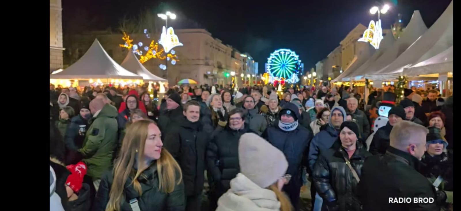Publika na glazbenom događanju
